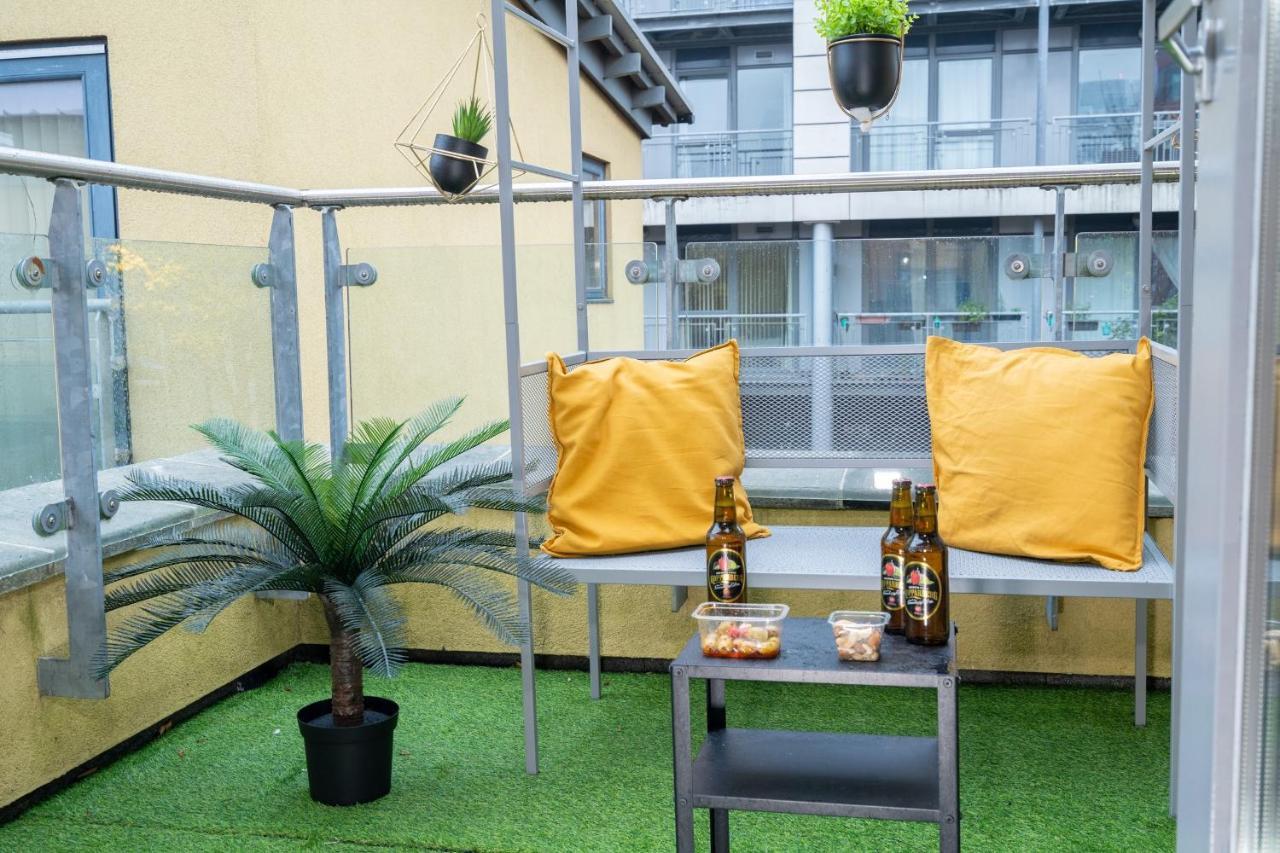 Luxe Place - Netflix & Workspace For 6バーミンガム エクステリア 写真